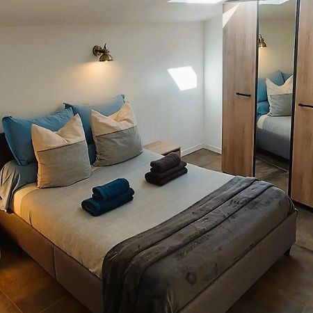 Spacieuse Dependance Duplex 50 M2 Classe 3 Etoiles Sans Vis-A-Vis Gréoux-les-Bains Exterior foto