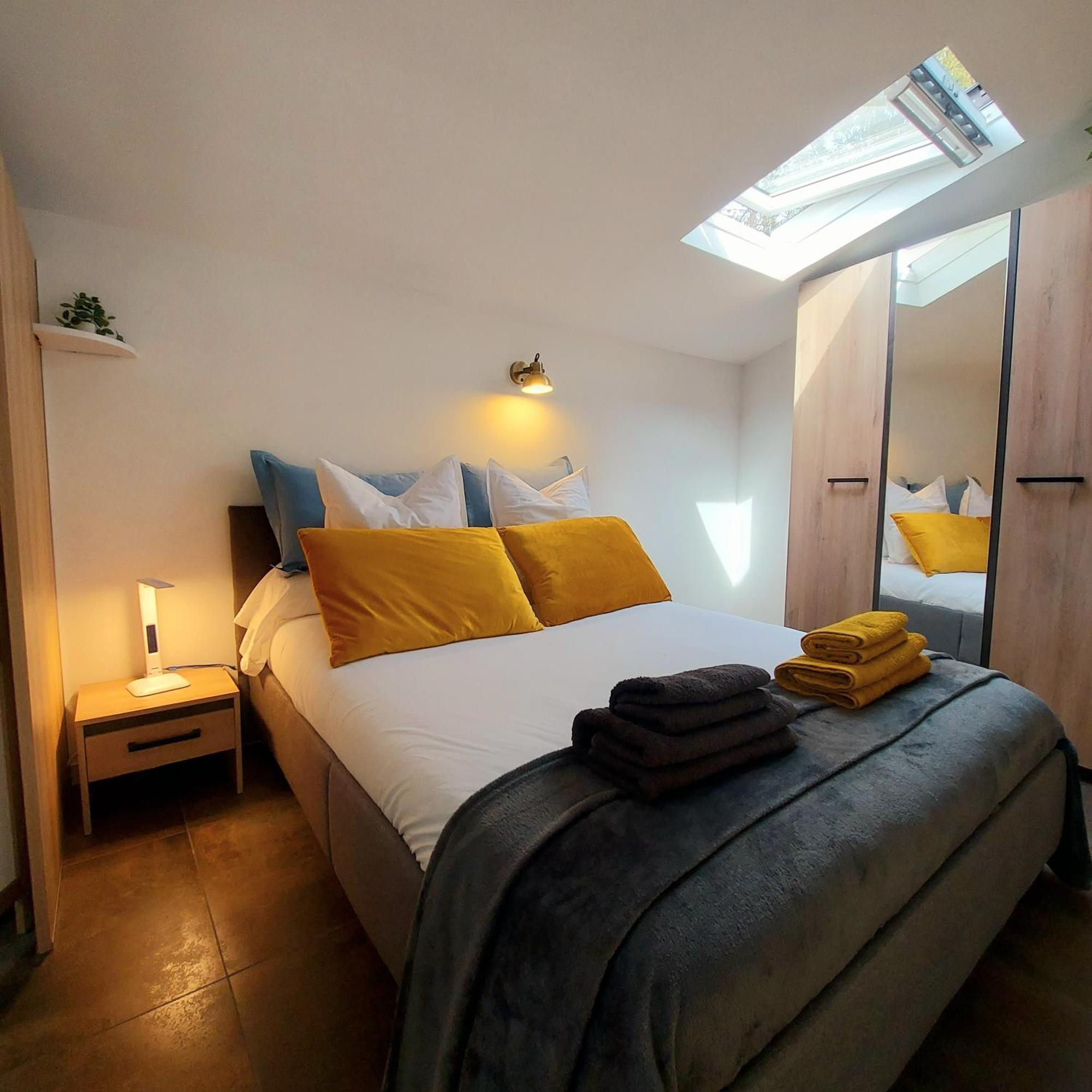 Spacieuse Dependance Duplex 50 M2 Classe 3 Etoiles Sans Vis-A-Vis Gréoux-les-Bains Exterior foto