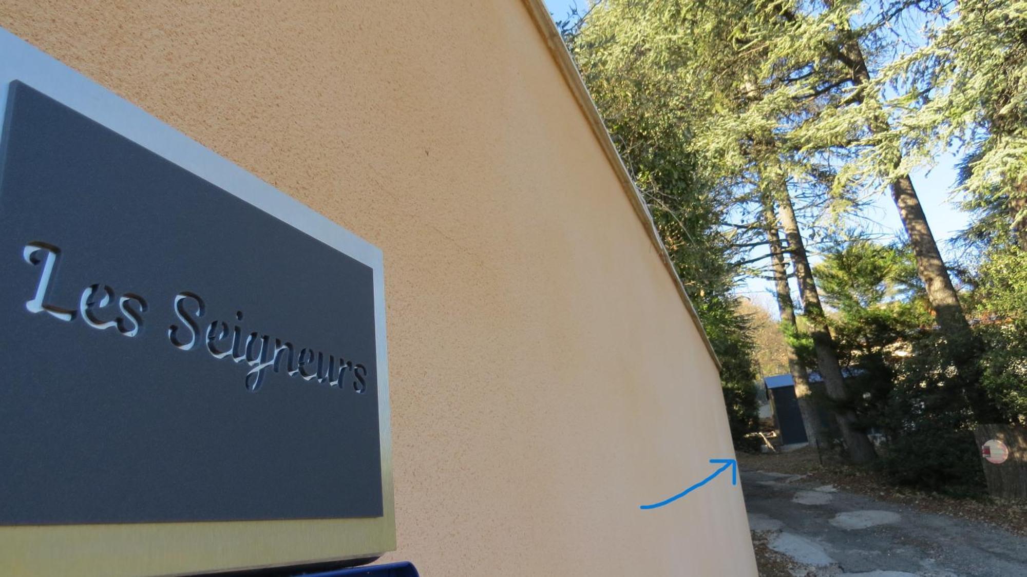 Spacieuse Dependance Duplex 50 M2 Classe 3 Etoiles Sans Vis-A-Vis Gréoux-les-Bains Exterior foto