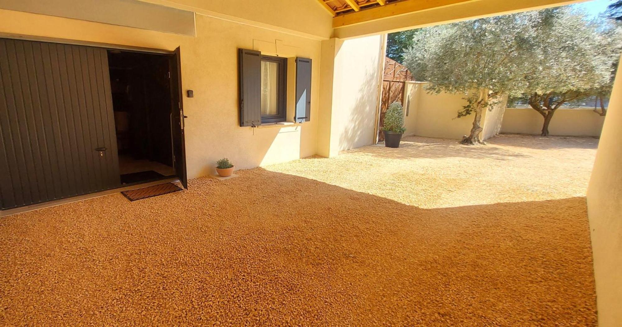 Spacieuse Dependance Duplex 50 M2 Classe 3 Etoiles Sans Vis-A-Vis Gréoux-les-Bains Exterior foto